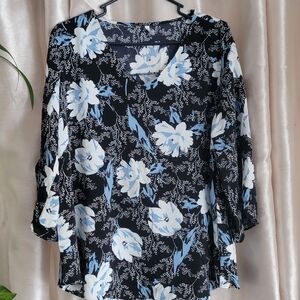 Womens Black with blue flowers blouse XL